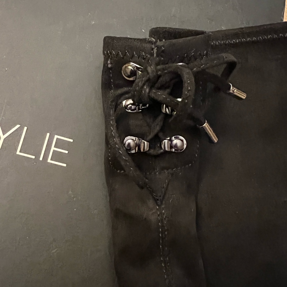 Kendall & Kylie Over the knee black boot